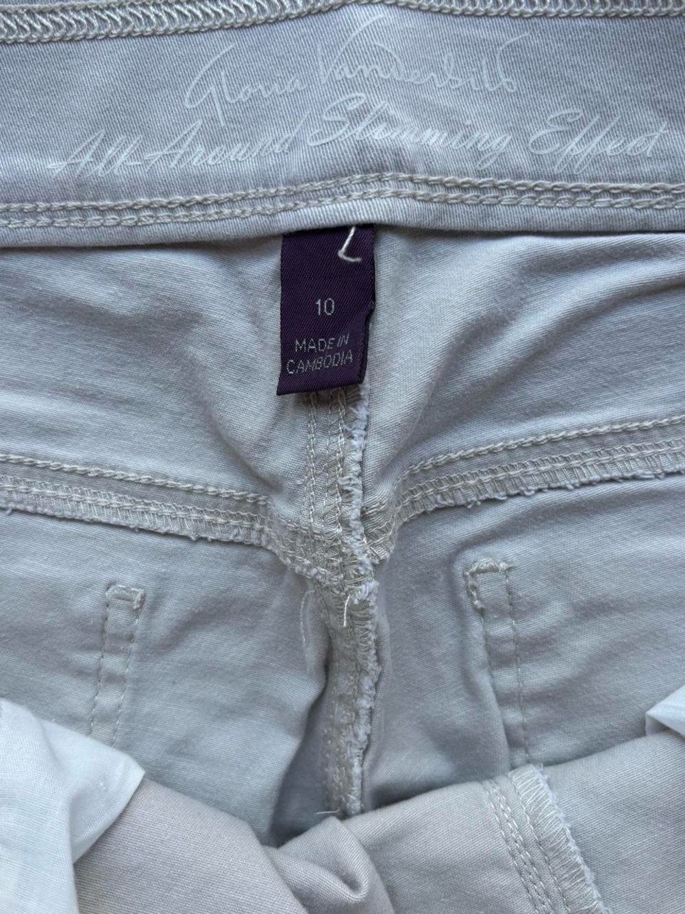 ✨ White Gloria
Vanderbilt cotton pants size 10✨ - Picture 2 of 3